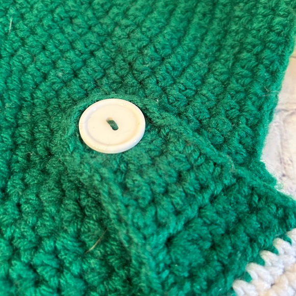 SIR KNIGHT HELMET GREEN AND WHITE CROCHET HAT - Picture 5 of 10